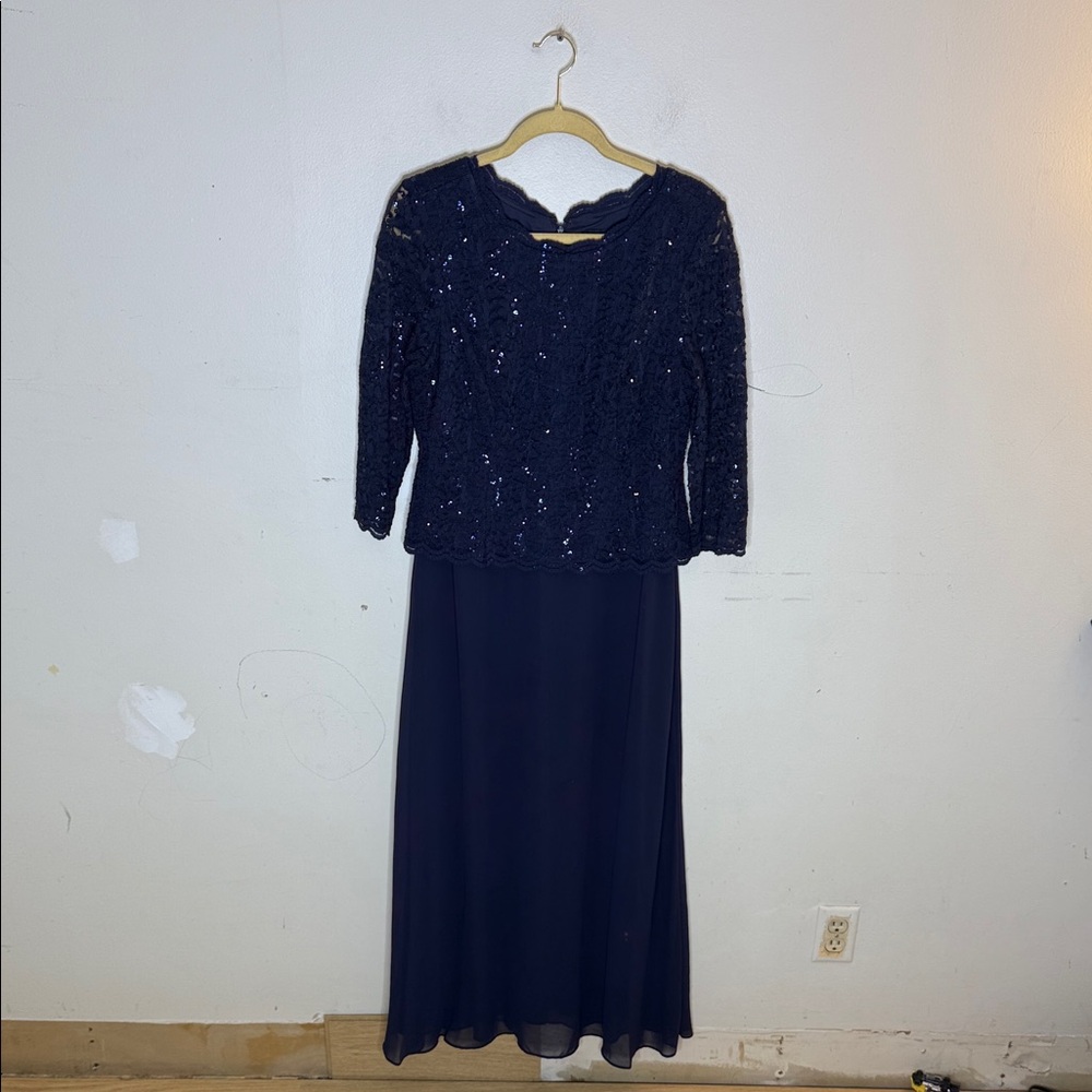 Alex Evenings Sequin Long Sleeve Lace Detail Gown Size 14 Petite